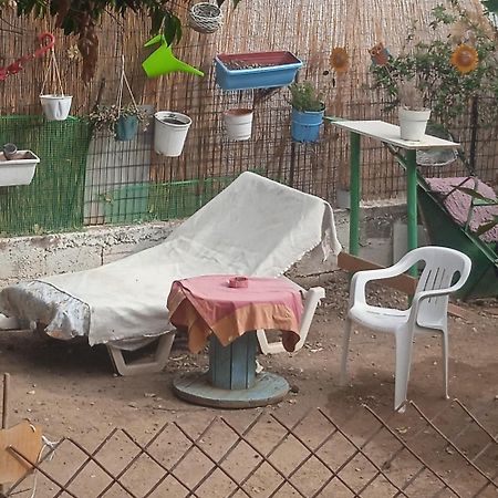 Το Μικρό Σπίτι Στη Φάρμα! Apartment Acharnes Bagian luar foto