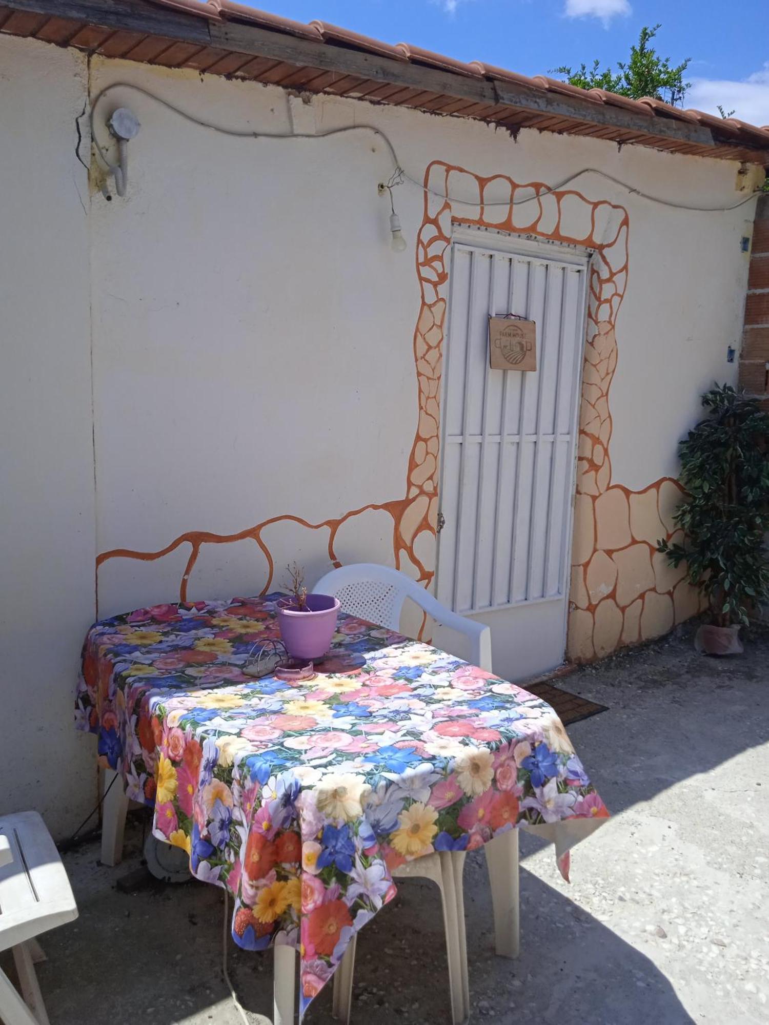 Το Μικρό Σπίτι Στη Φάρμα! Apartment Acharnes Ruang foto